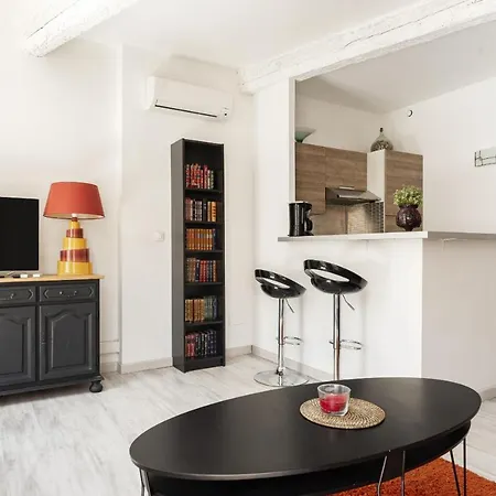 Le 39 2 Rue Trivalle, Apartment